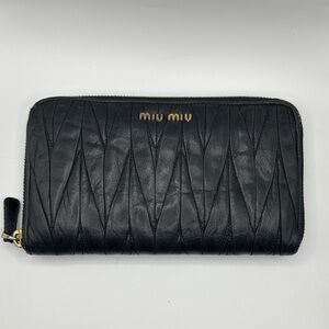 Miu Miu Matelasse’ Quilted Black Leather Wallet